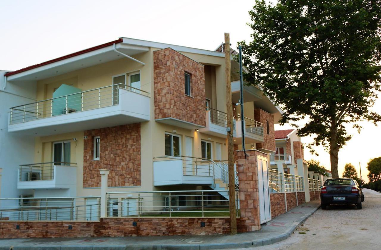 Nikiti Comfort Aparthotel Exterior photo